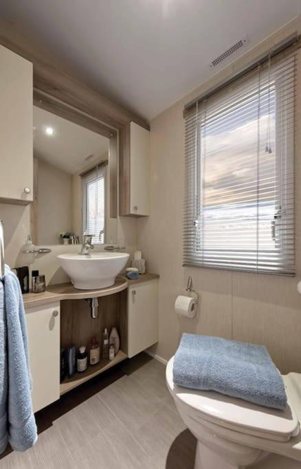 Lagooncombe Modern And Cosy Holiday Home Haverigg Kültér fotó